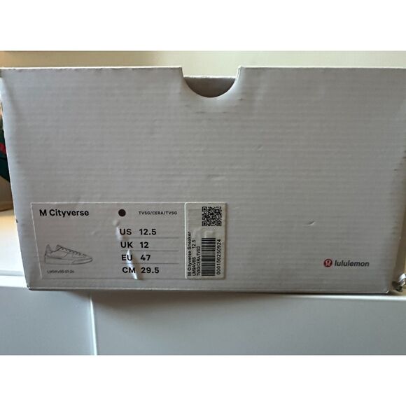 Lululemon Men’s Cityverse Sneaker – Grey/Ceramic – Size 12.5 – Deadstock - Used - Picture 7 of 10